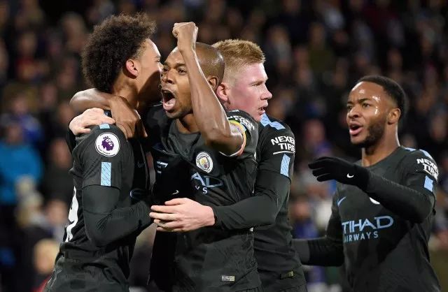 南宫体育入口-西汉姆发布备战花絮；赛后豪取连胜；CBA常规赛任务艰巨；身体对抗强度拉满的简单介绍